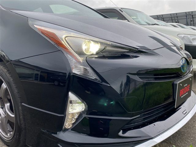PRIUS 4WD