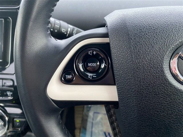 PRIUS 4WD