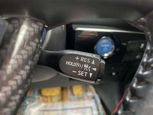 PRIUS 4WD