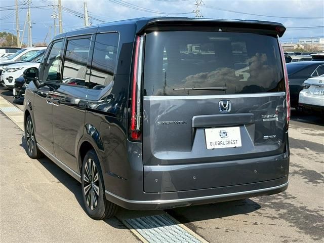 STEPWAGON e:HEV SPADA