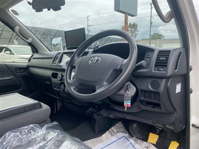 REGIUSACE van 4WD