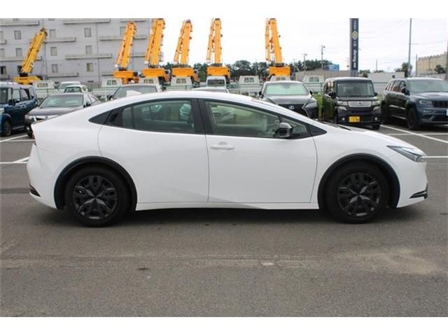 PRIUS 4WD