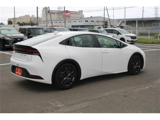 PRIUS 4WD