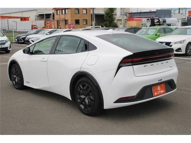 PRIUS 4WD