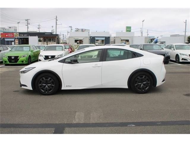 PRIUS 4WD
