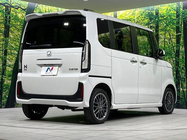 N BOX CUSTOM 4WD