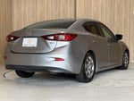 AXELA sedan