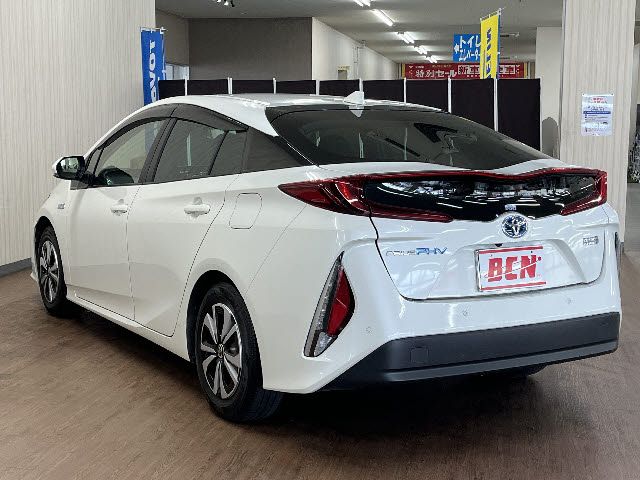 PRIUS PHV