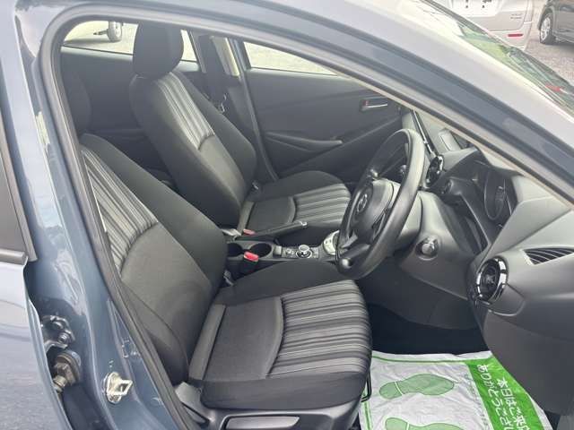 MAZDA2