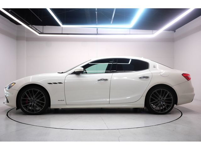 MASERATI GHIBLI Sedan
