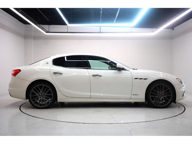 MASERATI GHIBLI Sedan