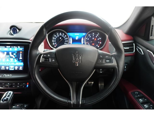 MASERATI GHIBLI Sedan