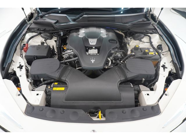 MASERATI GHIBLI Sedan