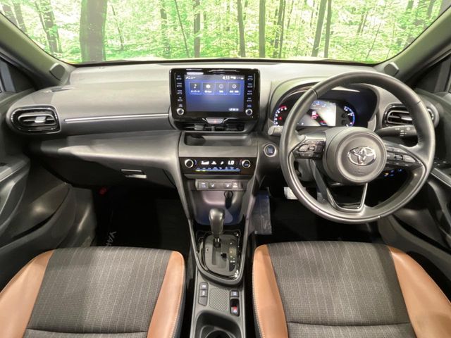 YARIS CROSS