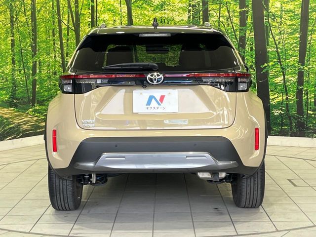 YARIS CROSS