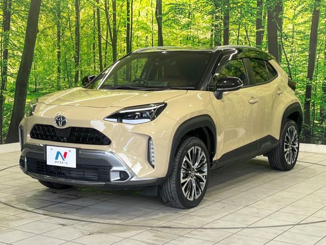 YARIS CROSS