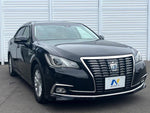 CROWN sedan hybrid