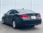 CROWN sedan hybrid