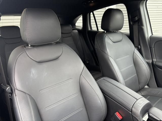 MERCEDES BENZ EQA