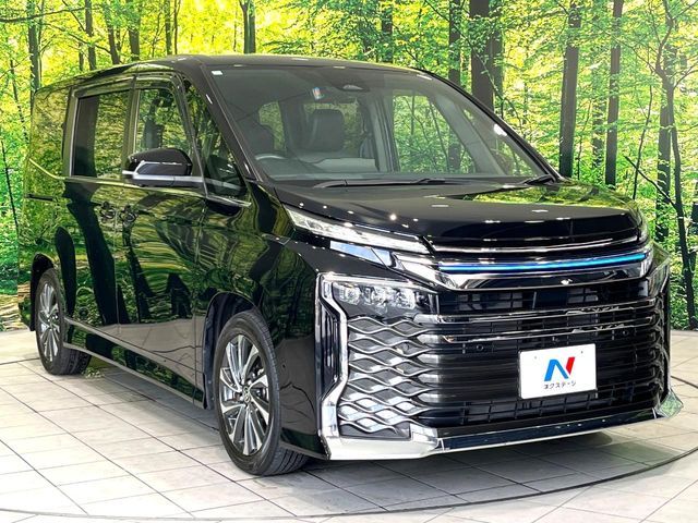 VOXY HYBRID
