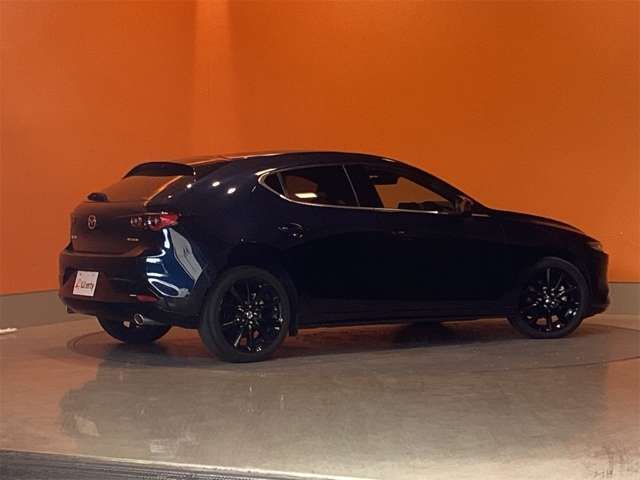 MAZDA3 FASTBACK