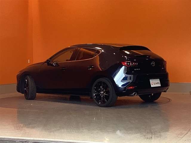MAZDA3 FASTBACK