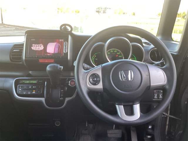 N BOX