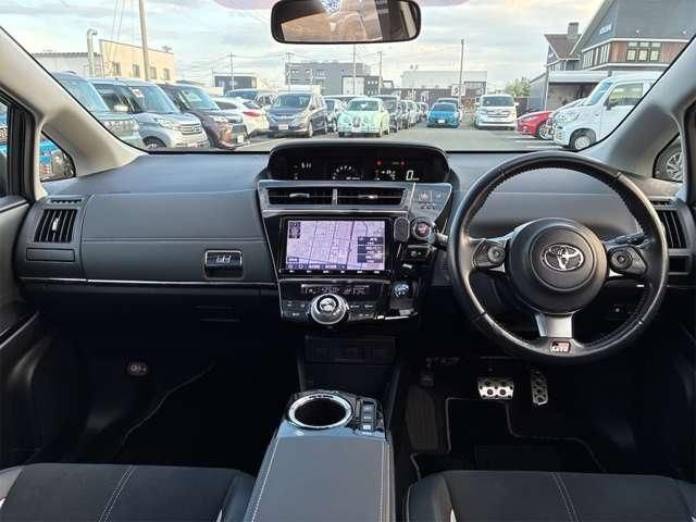 PRIUS Alpha