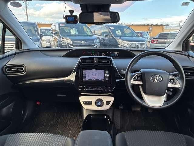 PRIUS 4WD