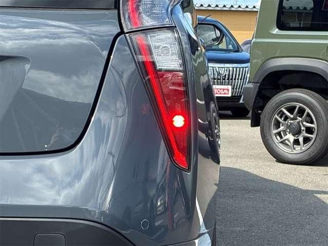 PRIUS 4WD