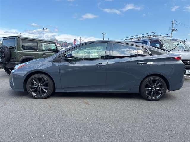 PRIUS 4WD
