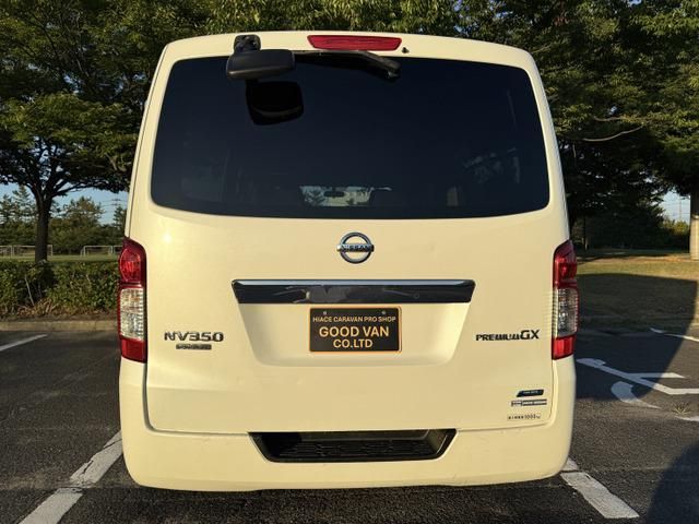 NV350 CARAVAN 4WD