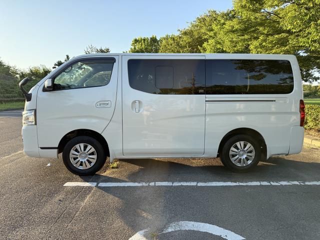 NV350 CARAVAN 4WD
