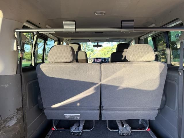 NV350 CARAVAN 4WD