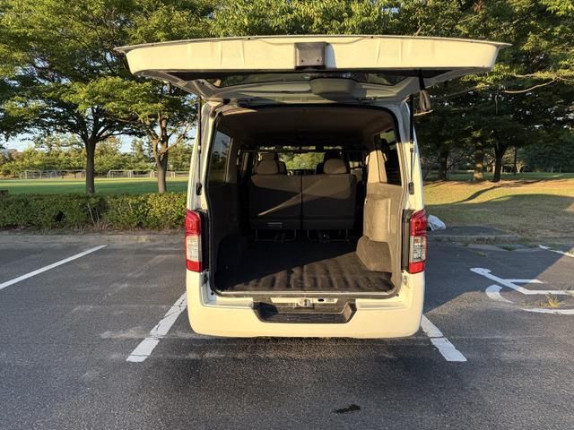 NV350 CARAVAN 4WD