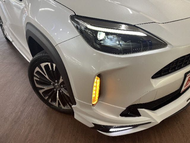 YARIS CROSS HYBRID