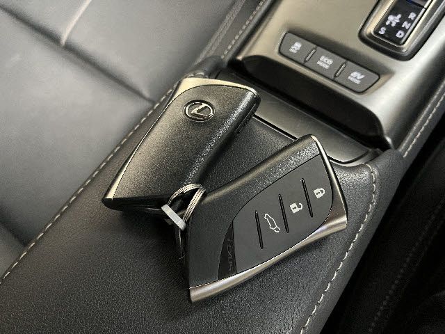 LEXUS LBX