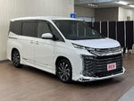 VOXY HYBRID