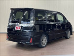 VOXY HYBRID