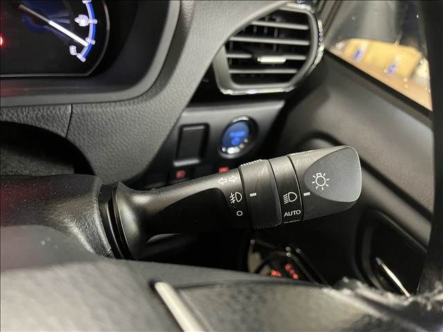 VOXY HYBRID