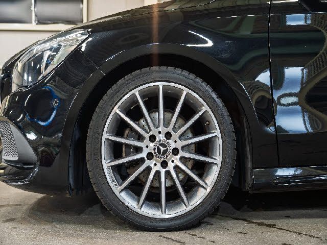 MERCEDES BENZ CLA Shooting Brake