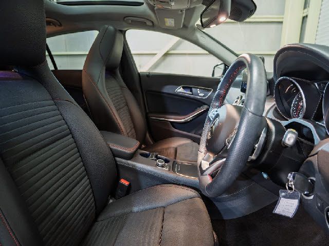MERCEDES BENZ CLA Shooting Brake