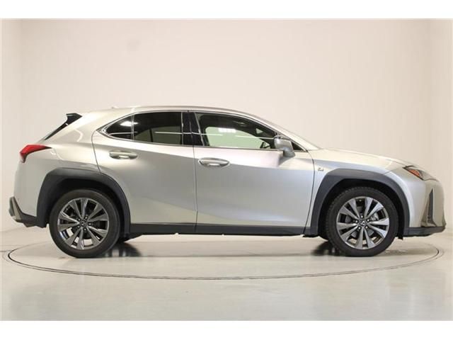 LEXUS UX200