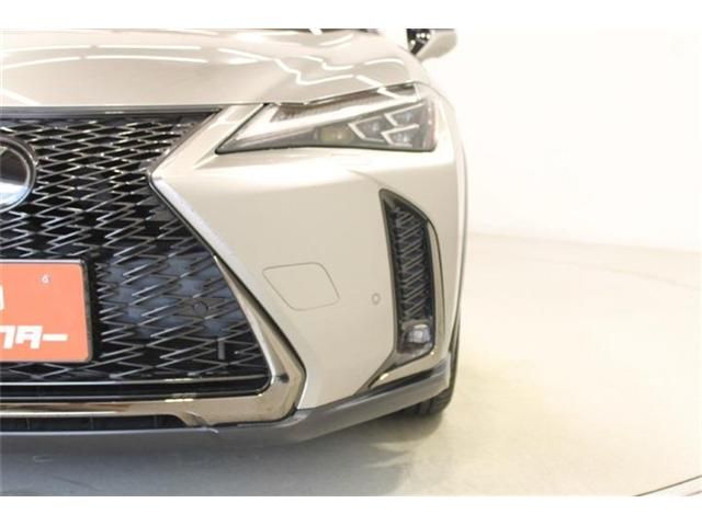 LEXUS UX200