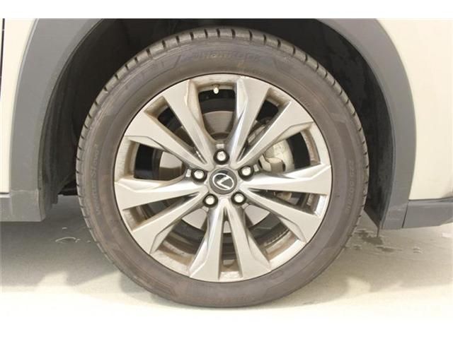 LEXUS UX200