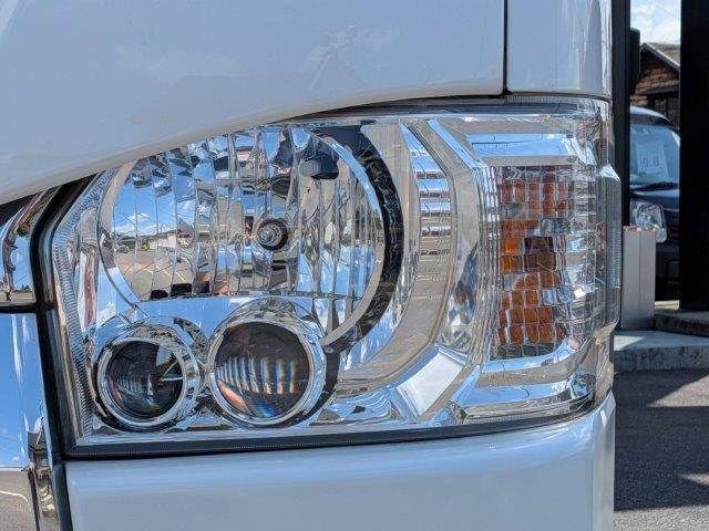 HIACE van 4WD
