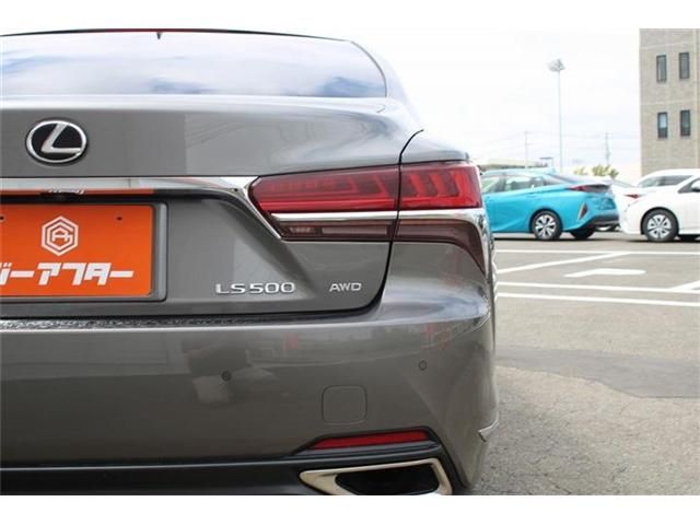 LEXUS LS500 4WD