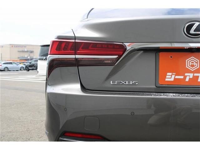 LEXUS LS500 4WD