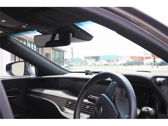 LEXUS LS500 4WD