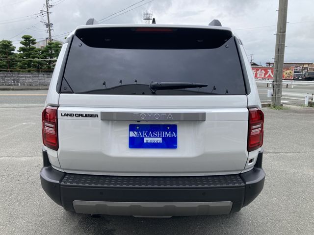 LANDCRUISER 250